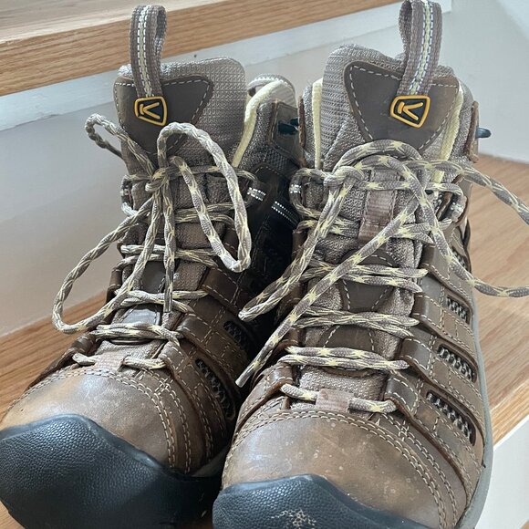 Keen Womens Voyageur mid hiking shoes size 8 ( like new) - Picture 2 of 13